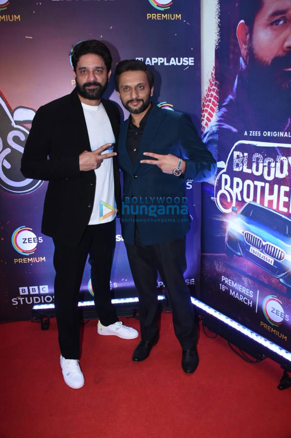photos celebs snapped at the premiere of bloody brothers 5