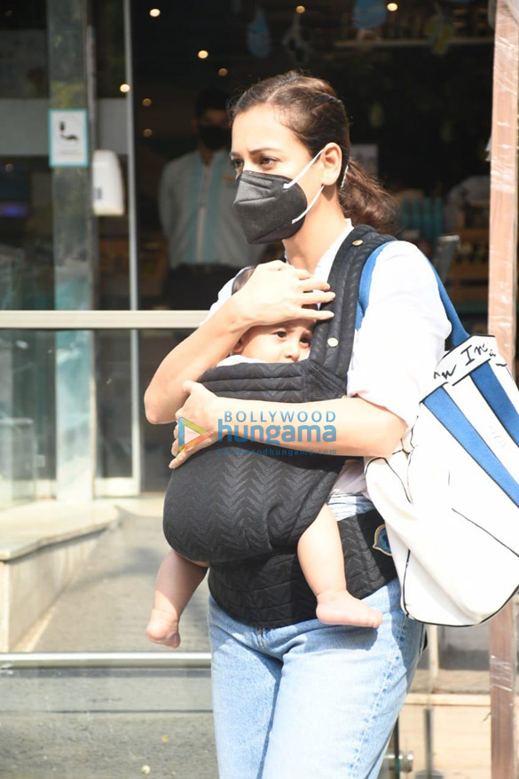 Photos: Dia Mirza snapped with her child at Food Hall Photos: Dia Mirza snapped with her child at Food Hall