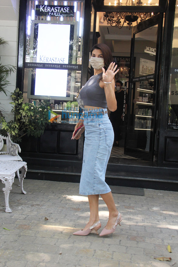 photos jacqueline fernandez spotted outside a salon in bandra 2