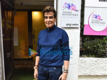 Photos: Jeetendra spotted today at a cosmetic clinic Studio Aesthetique