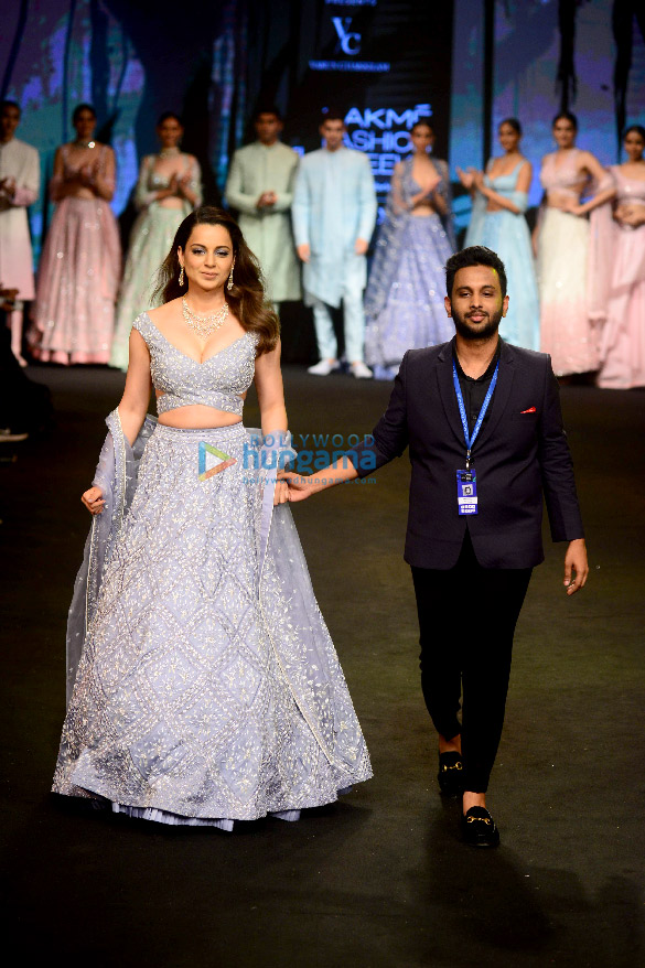 photos kangana ranaut pooja hegde nargis fakhri and others walk the ramp at lakme fashion week 2021 13