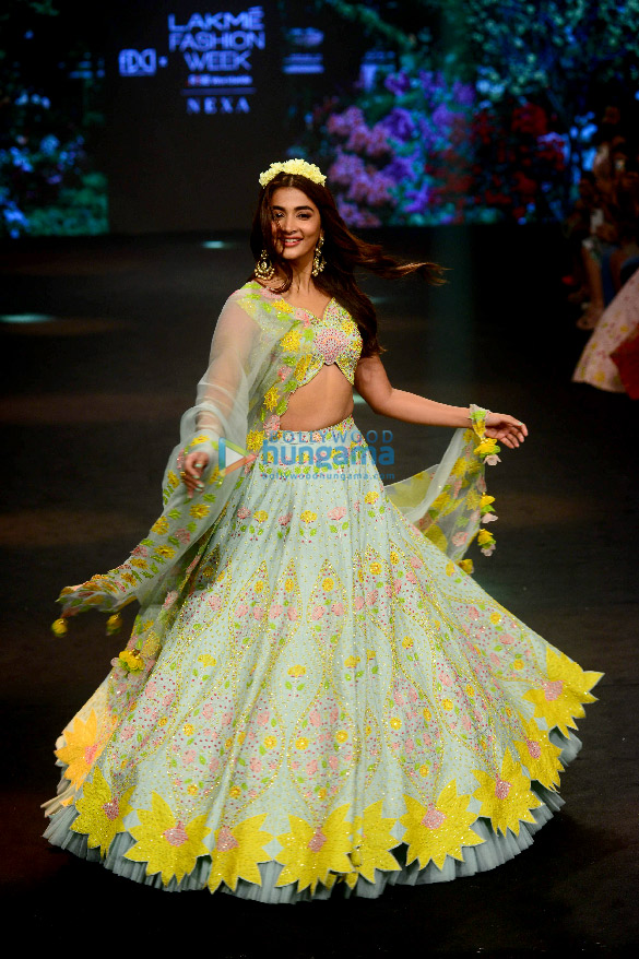 photos kangana ranaut pooja hegde nargis fakhri and others walk the ramp at lakme fashion week 2021 2