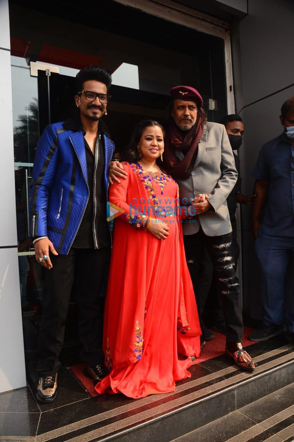 photos karan johar parineeti chopra mithun chakraborty bharti singh snapped on the sets of hunarbaaz desh ki shaan 3