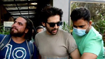 Photos: Kartik Aaryan and Aanand L. Rai snapped in juhu