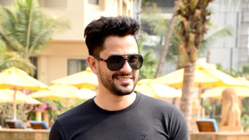 Photos: Kunal Kemmu spotted promoting Abhay 3 in an all-black outfit in Mumbai