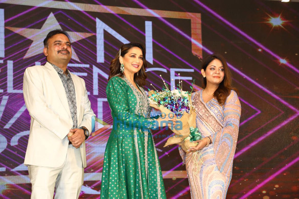 photos madhuri dixit and other celebs grace the asian excellence awards 2022 000 4