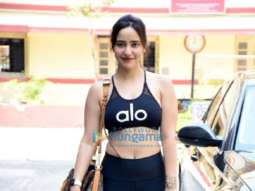Photos: Neha Sharma poses for the paparazzi after her gym session in Bandra