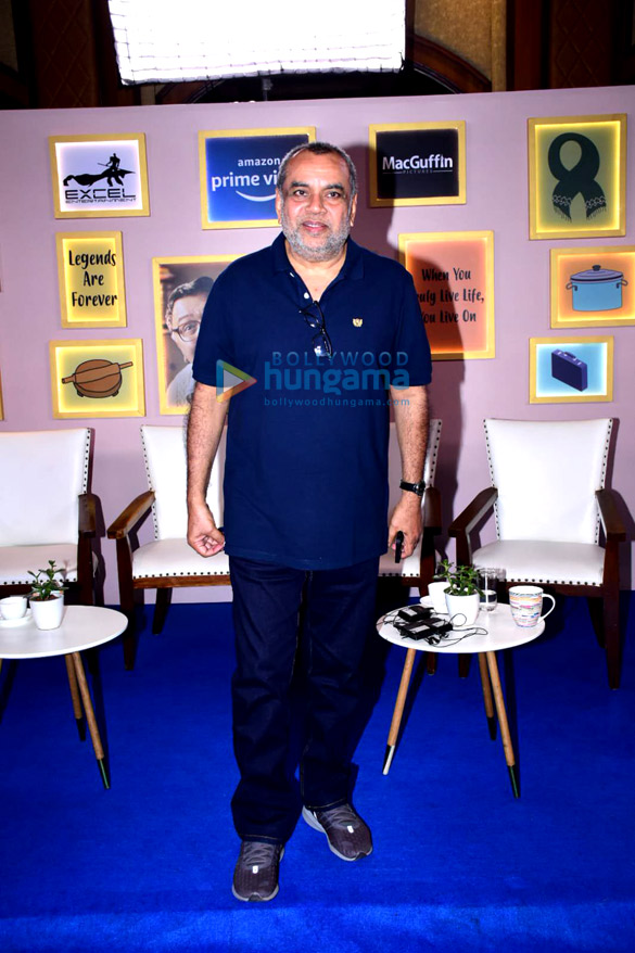 photos paresh rawal and farhan akhtar strike a pose at an event at taj in mumbai 3