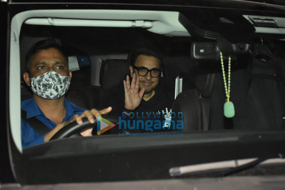 photos parineeti chopra and dinesh vijan spotted at maddock office in khar 5