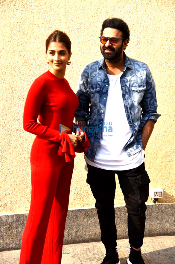 Photos: Prabhas is all smiles as he joins Pooja Hegde for Radhe Shyam promotions in Mumbai Photos: Prabhas is all smiles as he joins Pooja Hegde for Radhe Shyam promotions in Mumbai
