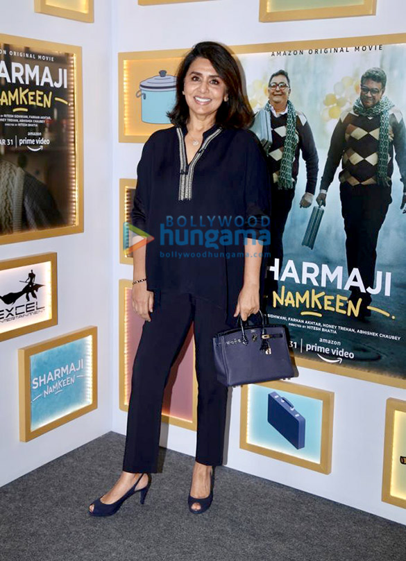 photos ranbir kapoor neetu kapoor alia bhatt and others from the kapoor family attend the special screening of rishi kapoors last film sharmaji namkeen 2