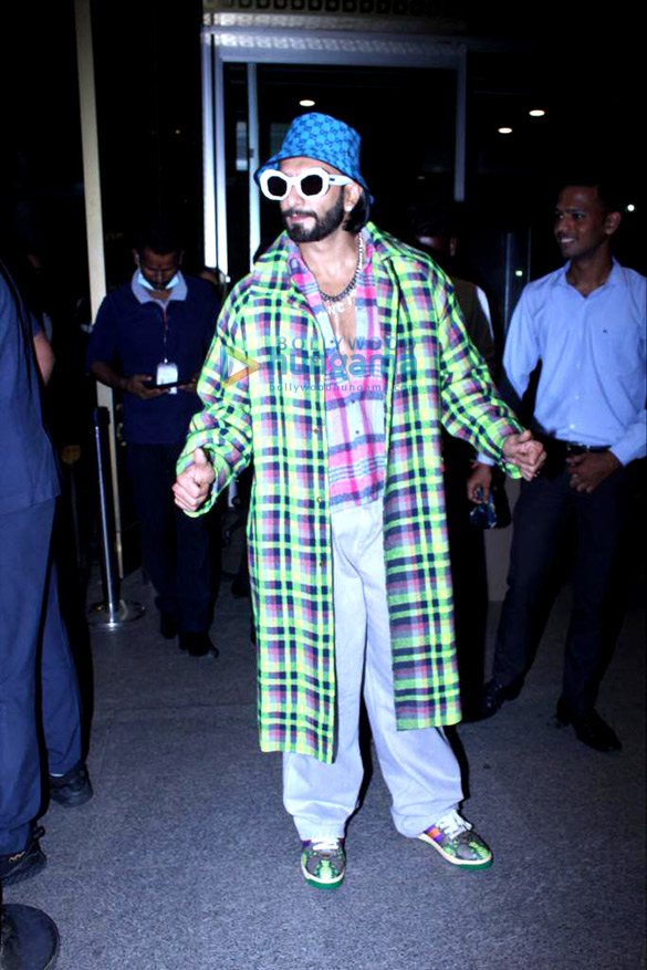 photos ranveer singh and samantha ruth prabhu snapped in their stylish best at the airport 6