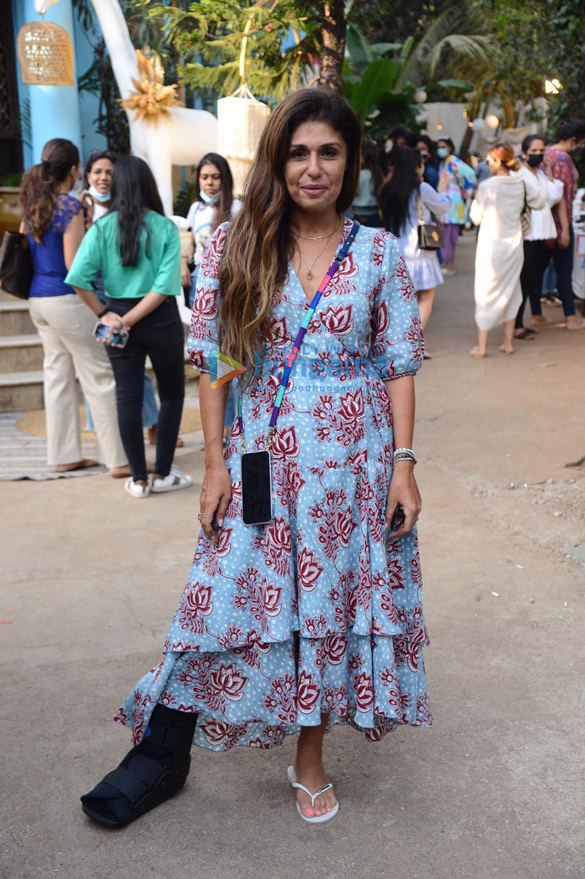 photos seema khan bhavana pandey maheep kapoor anaita shroff spotted at an exhibition in bandra 3