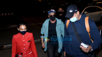 Photos: Shah Rukh Khan, Deepika Padukone, John Abraham leave for Spain for the shoot of Pathaan; Sohail Khan, Mrunal Thakur & others snapped at the Mumbai airport