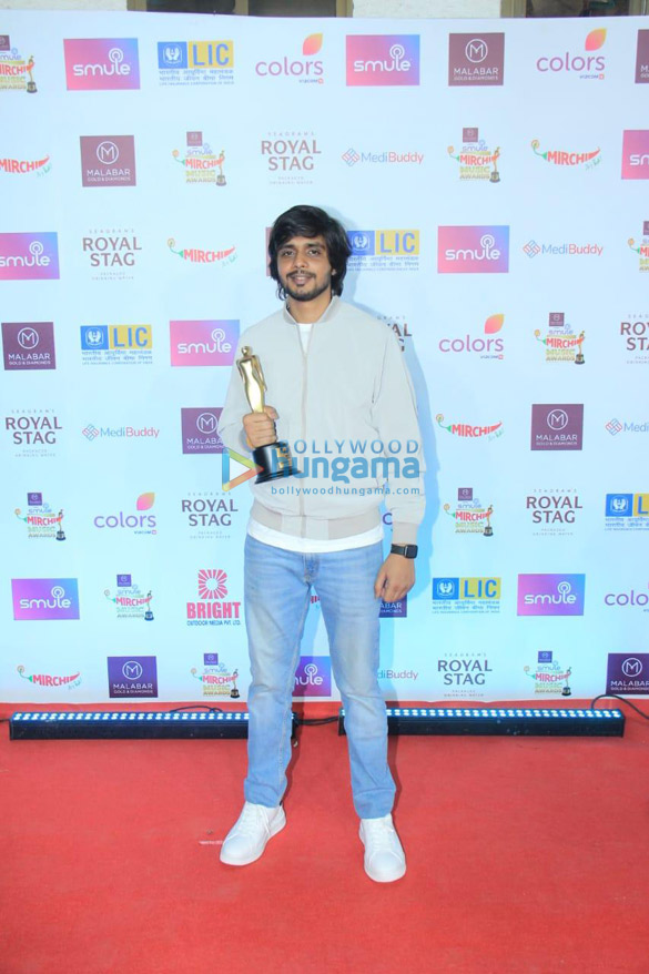 photos taapsee pannu and other celebs grace the mirch music awards 2022 11