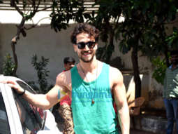 Photos: Tiger Shroff snapped on the sets of Dance Deewane