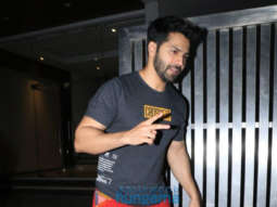 Photos: Varun Dhawan gets snapped in casuals in Bandra