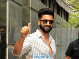 Photos: Vicky Kaushal looks dapper in white as he gets spotted at Pooja Entertainment’s office in Juhu