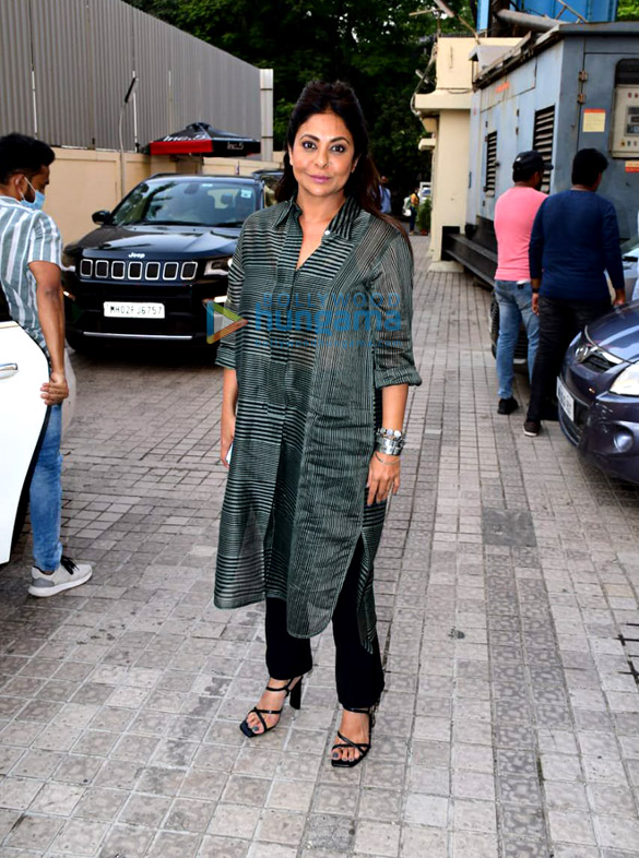 photos vidya balan shefali shah vipul amrutlal shah and others spotted at the screening of jalsa 6