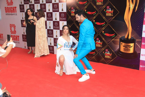photos vidya balan sonu nigam and other celebs grace the red carpet of mirchi music awards 2022 6
