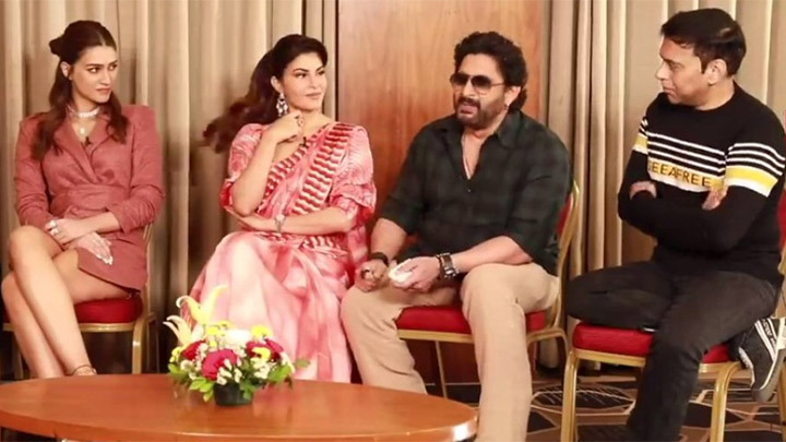 ROFL- Arshad Warsi’s Rapid Fire: “I’d like to STEAL Akshay Kumar’s…”| Rapid Fire | Kriti Sanon ROFL- Arshad Warsi’s Rapid Fire: “I’d like to STEAL Akshay Kumar’s…”| Rapid Fire | Kriti Sanon