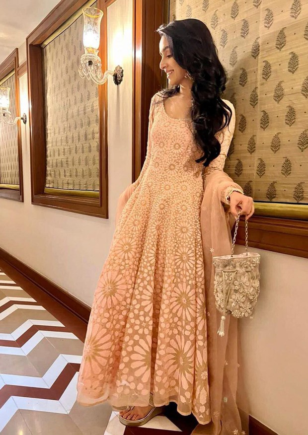 Shraddha Kapoor looks regal in geometric hand embroidered anarkali ...