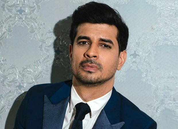 Tahir Raj Bhasin jets off for a ‘secret project’, see photo Tahir Raj Bhasin jets off for a ‘secret project’, see photo