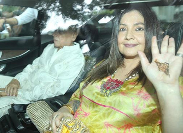 Ranbir Kapoor-Alia Bhatt Wedding: Pooja Bhatt flaunts her mehendi as she leaves from Ranbir's house with father Mahesh Bhatt
