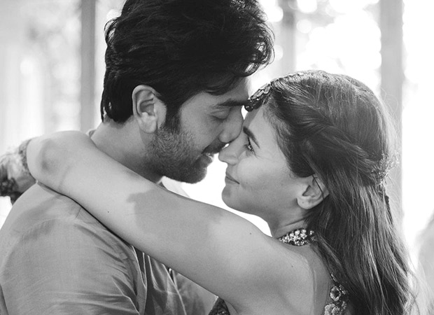 Ranbir Kapoor - Alia Bhatt Wedding: Couple to move into Kapoor family bungalow Ranbir Kapoor - Alia Bhatt Wedding: Couple to move into Kapoor family bungalow