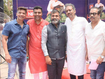 Aaditya Thackeray, Sonu Nigam, Hariharan, Shaan and others snapped at Ustad Ghulam Mustafa Khan Chowk at Carter Road, Bandra Aaditya Thackeray, Sonu Nigam, Hariharan, Shaan and others snapped at Ustad Ghulam Mustafa Khan Chowk at Carter Road, Bandra