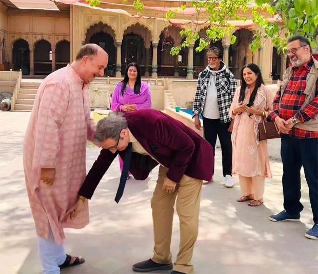 Anupam Kher touches younger brother Raju Kher's feet on Uunchai sets: 'He was awkward but I got cheap thrills' Anupam Kher touches younger brother Raju Kher's feet on Uunchai sets: 'He was awkward but I got cheap thrills'