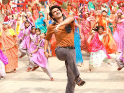 FIRST LOOK: Ranveer Singh performs without choreography in Jayeshbhai Jordaar’s new song, Firecracker