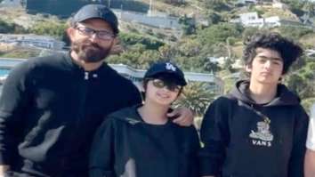 Hrithik Roshan pose with his sons Hrehaan and Hridhaan during Ritesh Sidhwani’s LA vacation