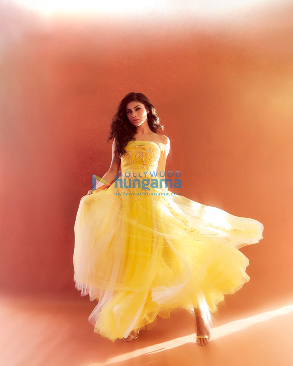 mouni roy 4 55