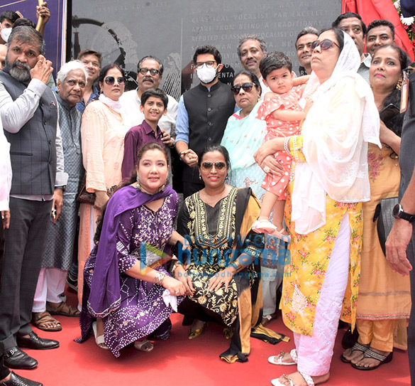 photos aaditya thackeray sonu nigam hariharan shaan and others snapped at ustad ghulam mustafa khan chowk at carter road bandra 2
