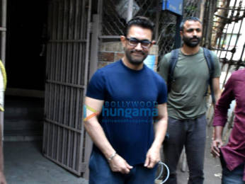 Photos: Aamir Khan snapped at Shankar Mahadevan's studio in Bandra