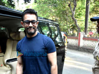 Photos: Aamir Khan snapped at Shankar Mahadevan's studio in Bandra