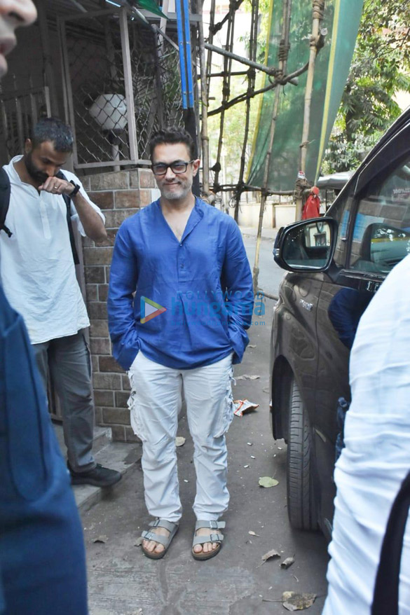 photos aamir khan snapped in bandra 2 3