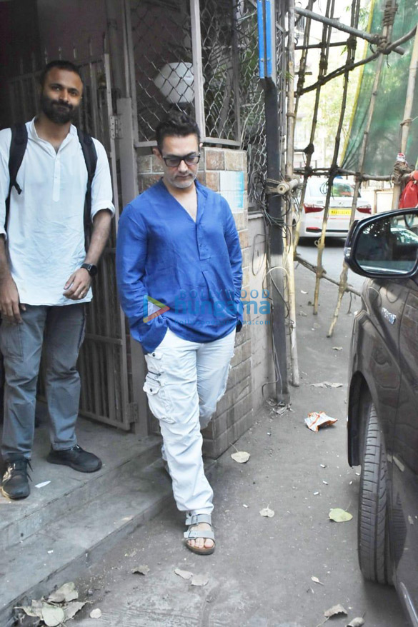 photos aamir khan snapped in bandra 4 3
