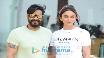 Photos: Ajay Devgn and Rakul Preet Singh snapped promoting their film Runway 34 at Sun N Sand in Juhu