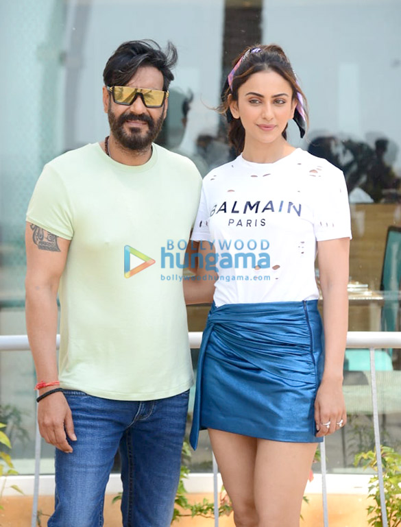 photos ajay devgn and rakul preet singh snapped promoting their film runway 34 at sun n sand in juhu 1