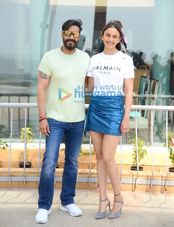 photos ajay devgn and rakul preet singh snapped promoting their film runway 34 at sun n sand in juhu 2
