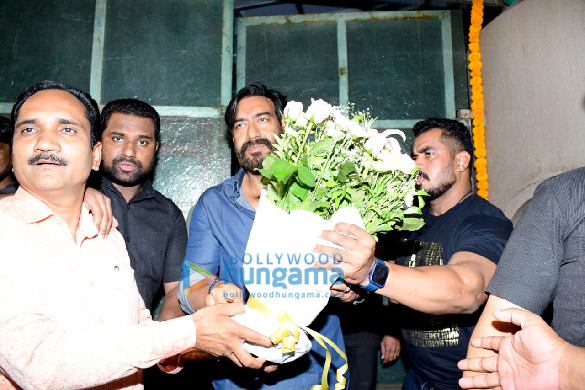 Photos: Ajay Devgn snapped at his residence celebrating his 53rd birthday Photos: Ajay Devgn snapped at his residence celebrating his 53rd birthday