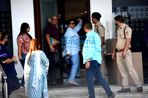 photos alia bhatt ranveer singh karan johar and shabana azmi snapped at kalina airport 14