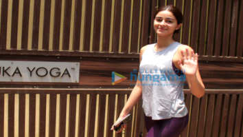 Photos: Ananya Panday spotted outside a Yoga class in Bandra