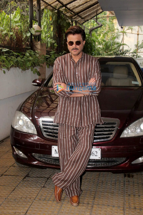 photos anil kapoor and harsh varrdhan kapoor spotted at bandra 2