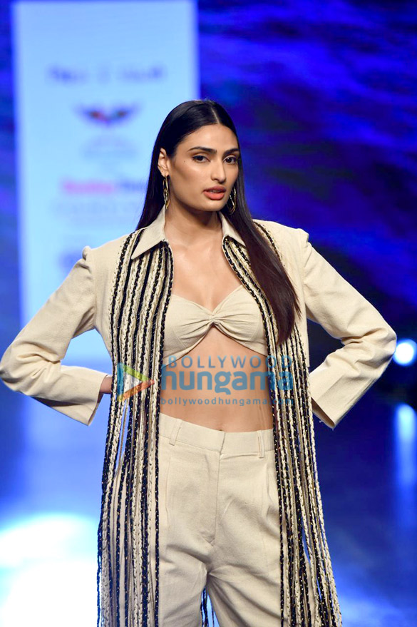 photos athiya shetty turns showstopper at bombay times fashion week 2022 2