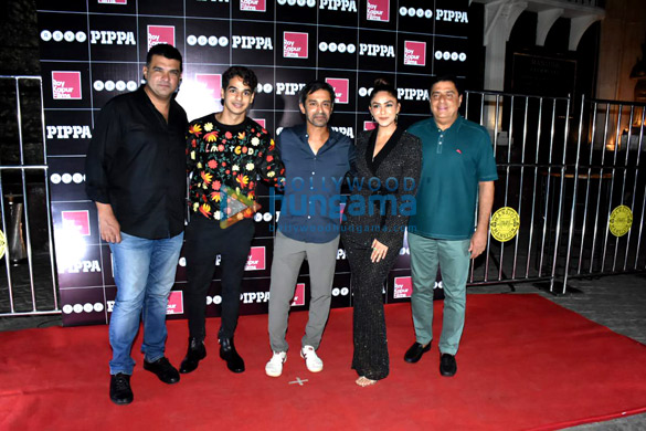 photos ishaan khatter mrunal thakur and others snapped at pippa wrap up party 2