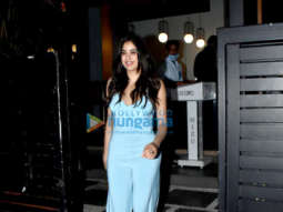 Photos: Janhvi Kapoor, Ananya Panday, Shanaya Kapoor and others snapped at Mizu restaurant in Bandra