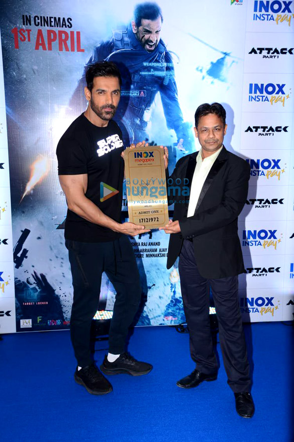 photos john abraham snapped at the launch of inox insta pay in goregaon 4